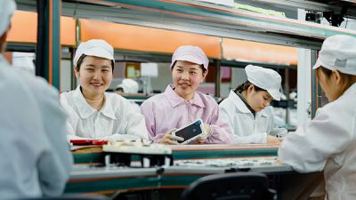 Problemy Apple z produkcją iPhone'ów w Indiach po wycofaniu chińskich inżynierów przez Foxconn